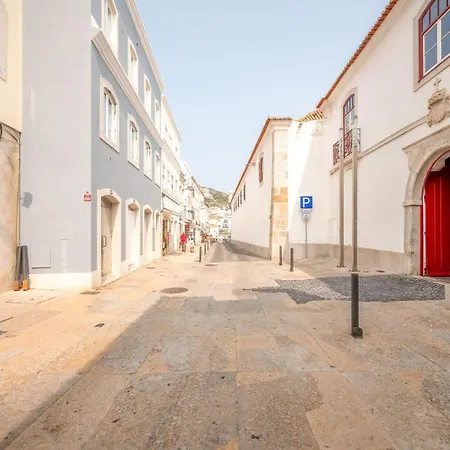 Guestready - Beachfront Dream In * Sesimbra